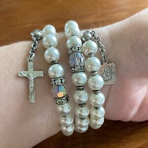 Faux pearl vintage bracelet/ rockabilly bracelet/ pinup bracelet